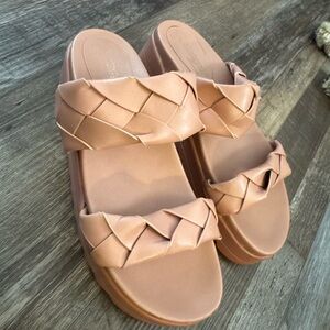 Women's Tan Woven Slide Sandals